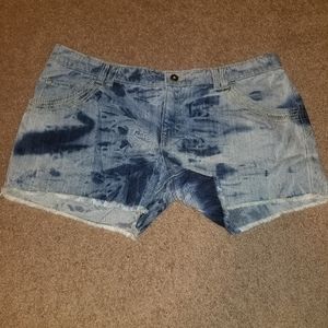 Mossimo acid washed jean shorts. Size 17.